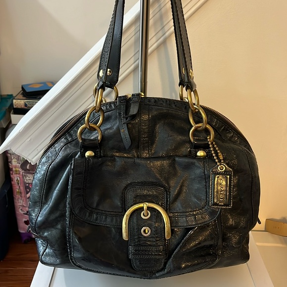 COACH SOHO COURTNEY DOME BLACK PATENT LEATHER SHOULDER BAG F13134